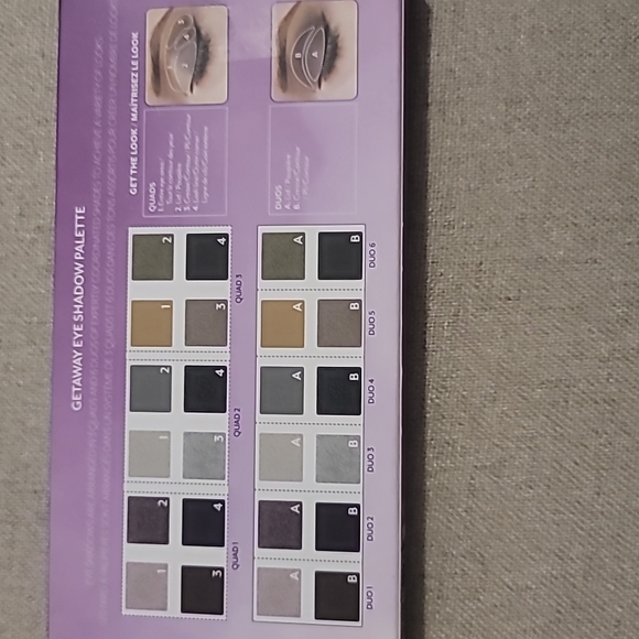 Eyeshadow Pallet - Picture 6 of 7